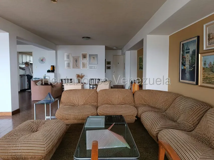 Apartamento (1 Nivel) en Alquiler en Colinas de Bello Monte, Distrito Metropolitano - 7