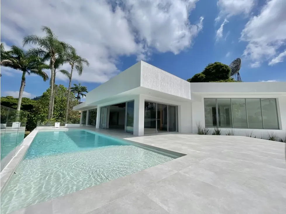 Se vende casa 1060m2 5h+2s/6.5b+s/14p La Lagunita
