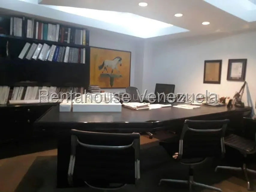 Edificio en Venta en La Urbina, Distrito Metropolitano - 8