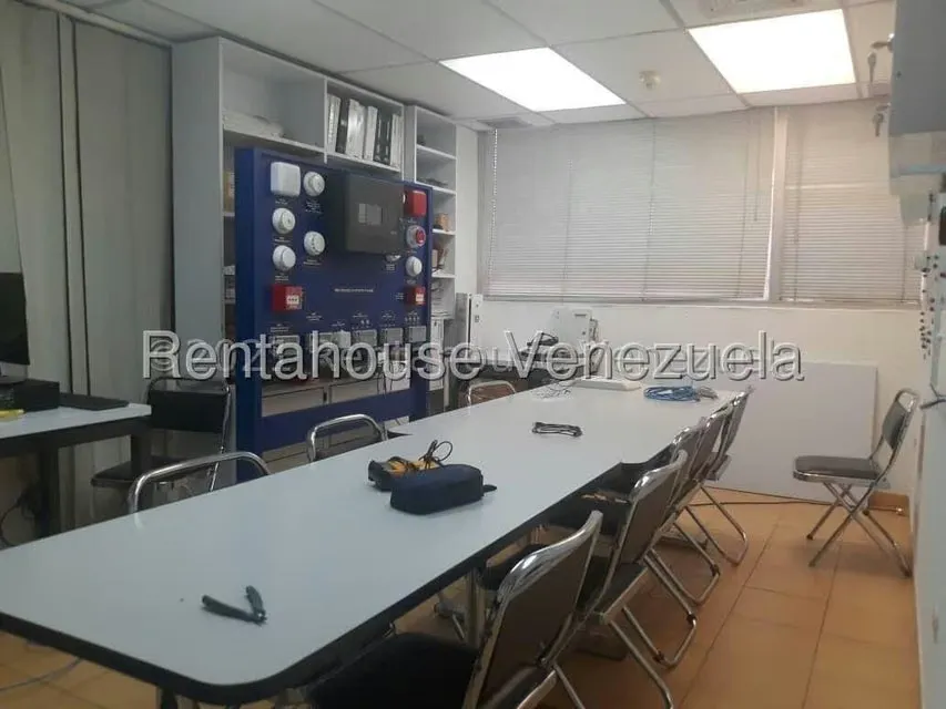 Edificio en Venta en La Urbina, Distrito Metropolitano - 9