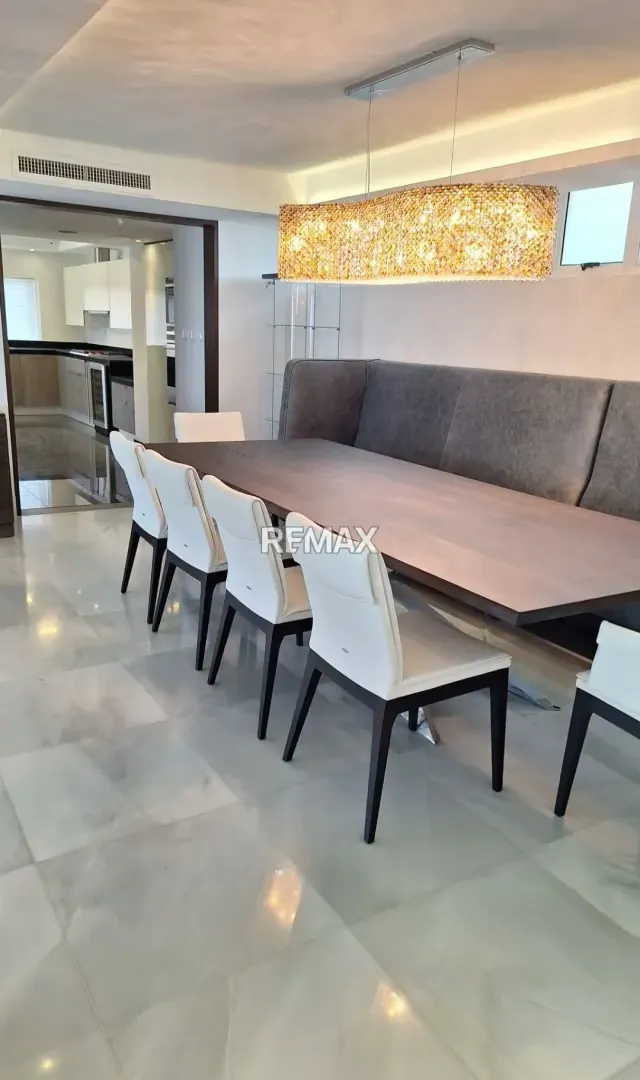 VENDO ESPECTACULAR APARTAMENTO TIPO PENT HOUSE UBICADO ENTRE LA AV. EL MILAGRO Y URBANIZACION LA LAGO - 5