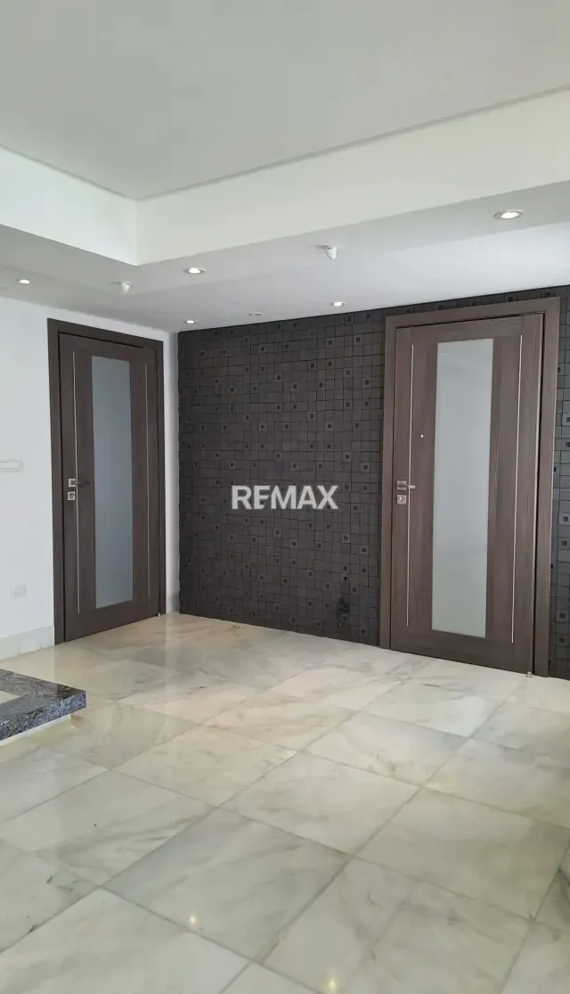 VENDO ESPECTACULAR APARTAMENTO TIPO PENT HOUSE UBICADO ENTRE LA AV. EL MILAGRO Y URBANIZACION LA LAGO - 6
