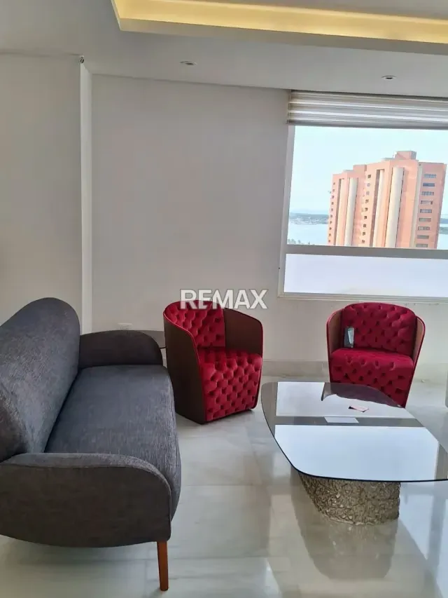 VENDO ESPECTACULAR APARTAMENTO TIPO PENT HOUSE UBICADO ENTRE LA AV. EL MILAGRO Y URBANIZACION LA LAGO - 7