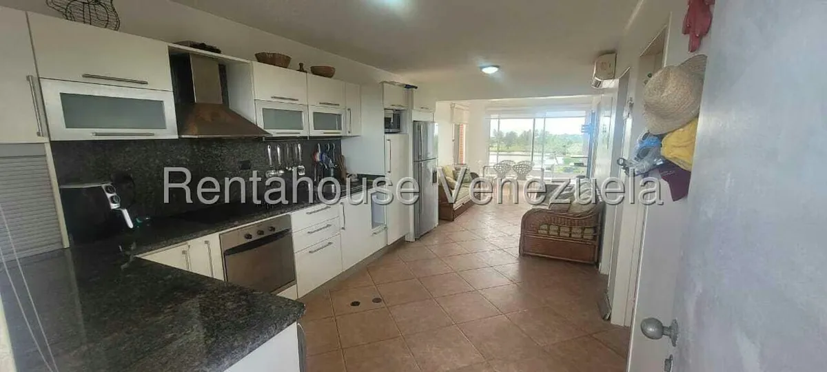 Apartamento (1 Nivel) en Venta en Los Canales de Rio Chico, Miranda - 4