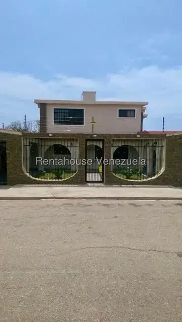 Townhouse (1 Nivel) en Venta en Porlamar, Nueva Esparta