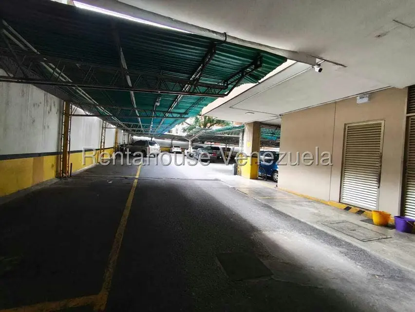 Apartamento (1 Nivel) en Venta en Los Palos Grandes, Distrito Metropolitano - 28