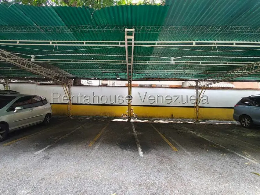 Apartamento (1 Nivel) en Venta en Los Palos Grandes, Distrito Metropolitano - 30