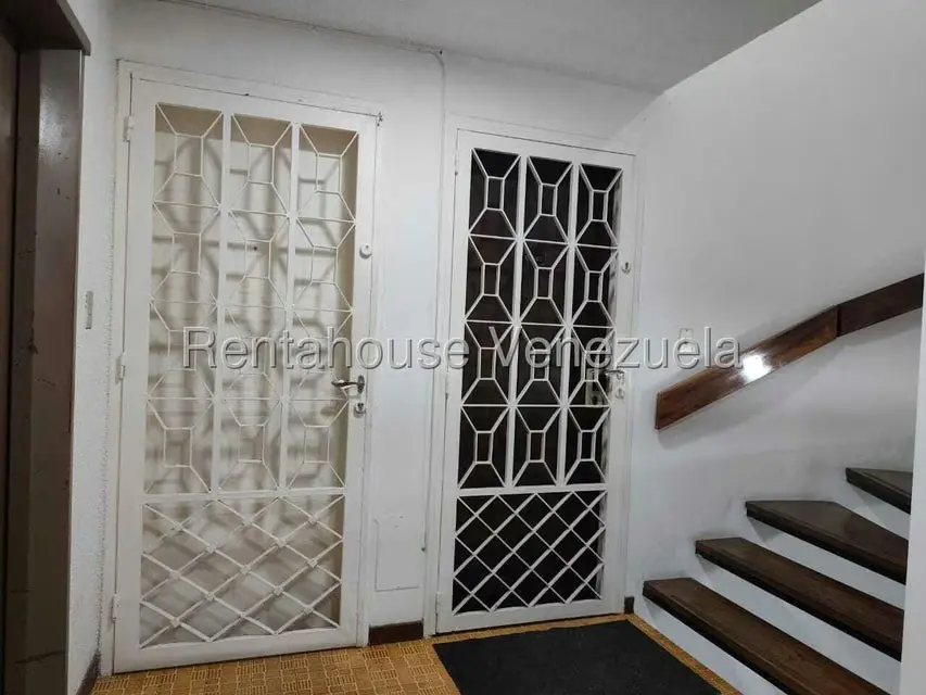 Apartamento (1 Nivel) en Venta en Los Palos Grandes, Distrito Metropolitano - 4