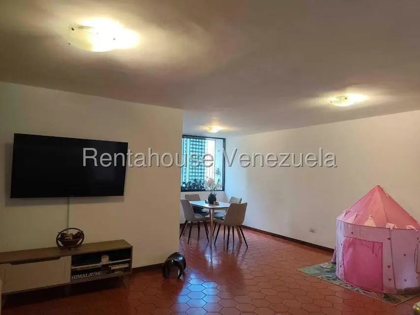 Apartamento (1 Nivel) en Venta en Los Palos Grandes, Distrito Metropolitano - 9