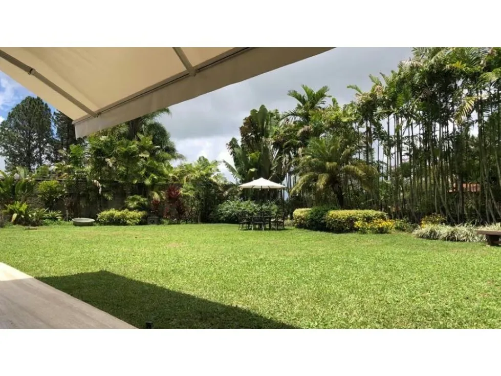 Vendo casa 750m2 4h/8b/10p La Lagunita 4371 - 3