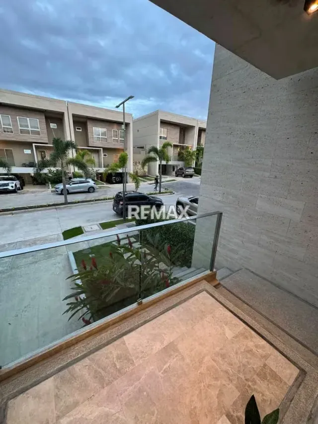 Townhouse en venta en Cumbres de Guataparo - 18