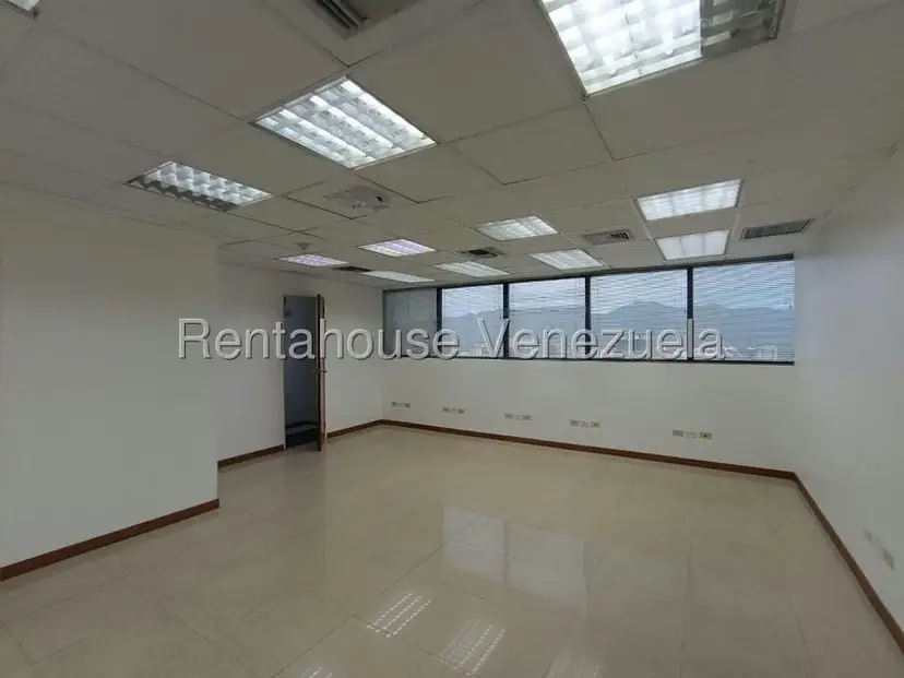Comercial (Oficina) en Alquiler en La Viña, Carabobo