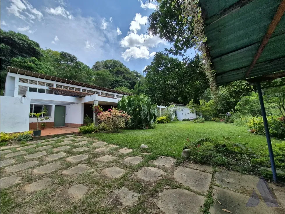 Vendo Fabulosa casa en calle cerrada 3.000m2Terreno Los Campitos 7241 - 4