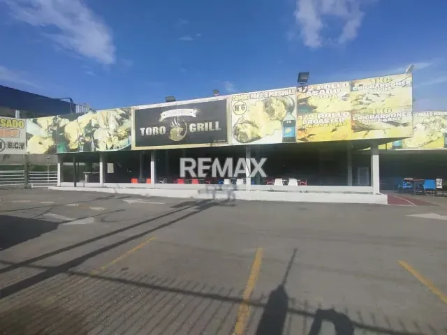 Propiedad comercial en excelente ubicación