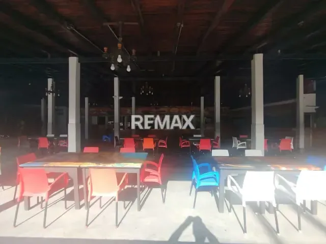 Propiedad comercial en excelente ubicación - 6