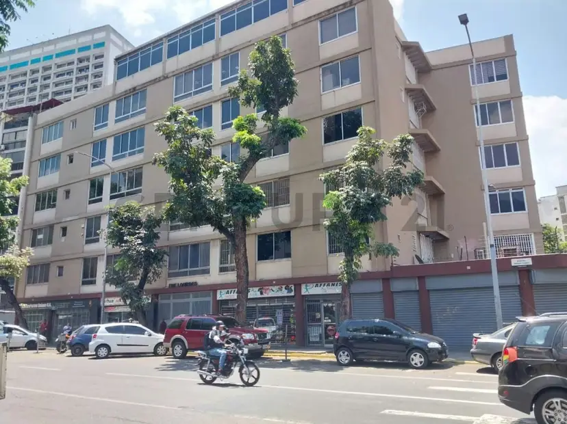En alquiler Oficina ubicada en Sabana Grande, Libertador