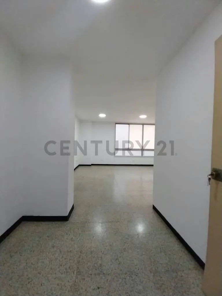 En alquiler Oficina ubicada en Sabana Grande, Libertador - 4