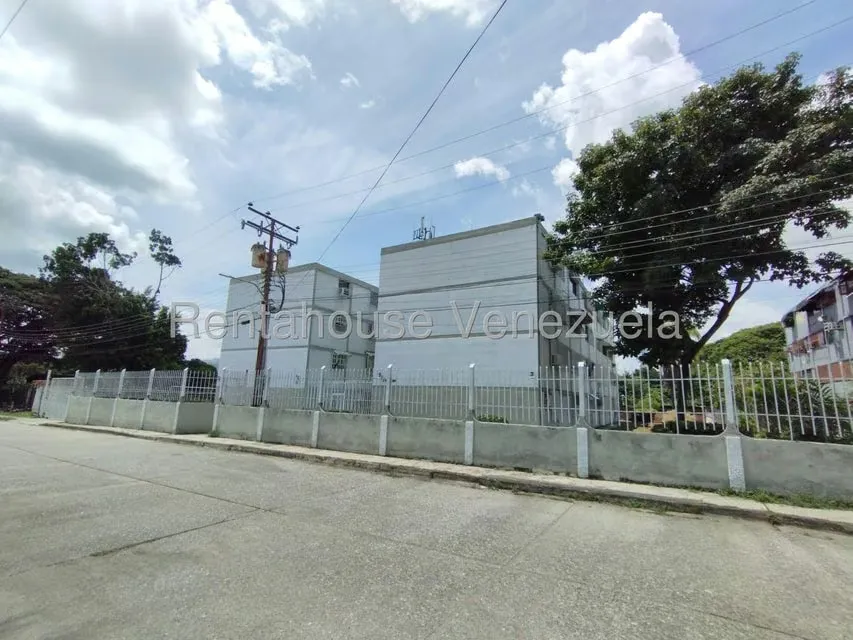 Apartamento (1 Nivel) en Alquiler en Doña Eva, Guarico - 3