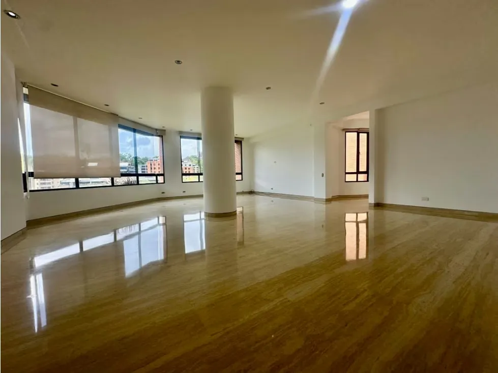 Se alquila Apto 278m² 4h+s/4b+s/4p Colinas de Valle Arriba - 2