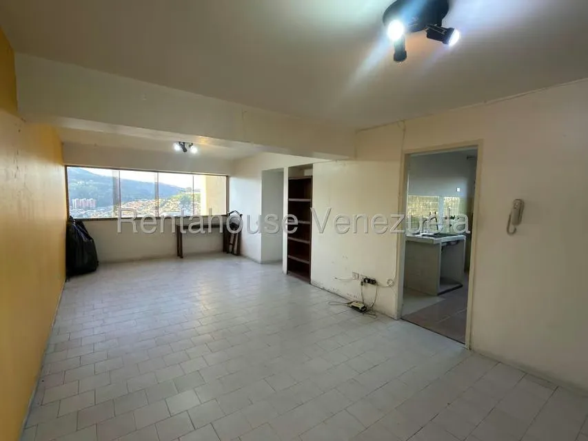 Apartamento (1 Nivel) en Venta en Los Teques, Miranda - 5