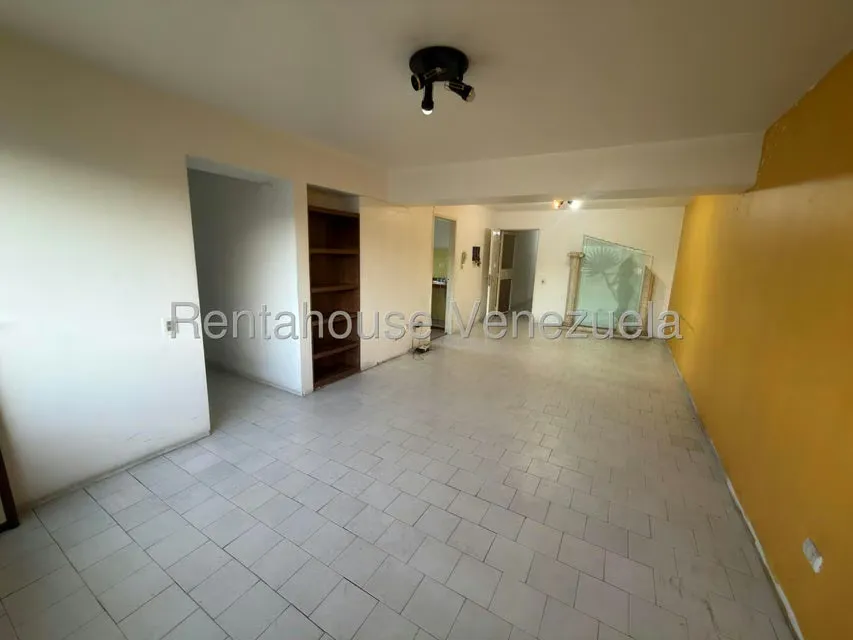 Apartamento (1 Nivel) en Venta en Los Teques, Miranda - 6