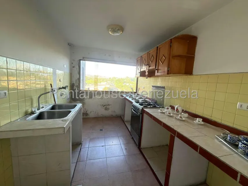 Apartamento (1 Nivel) en Venta en Los Teques, Miranda - 7