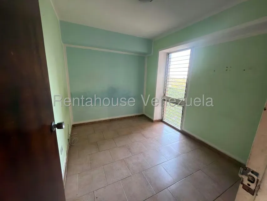 Apartamento (1 Nivel) en Venta en Los Teques, Miranda - 10