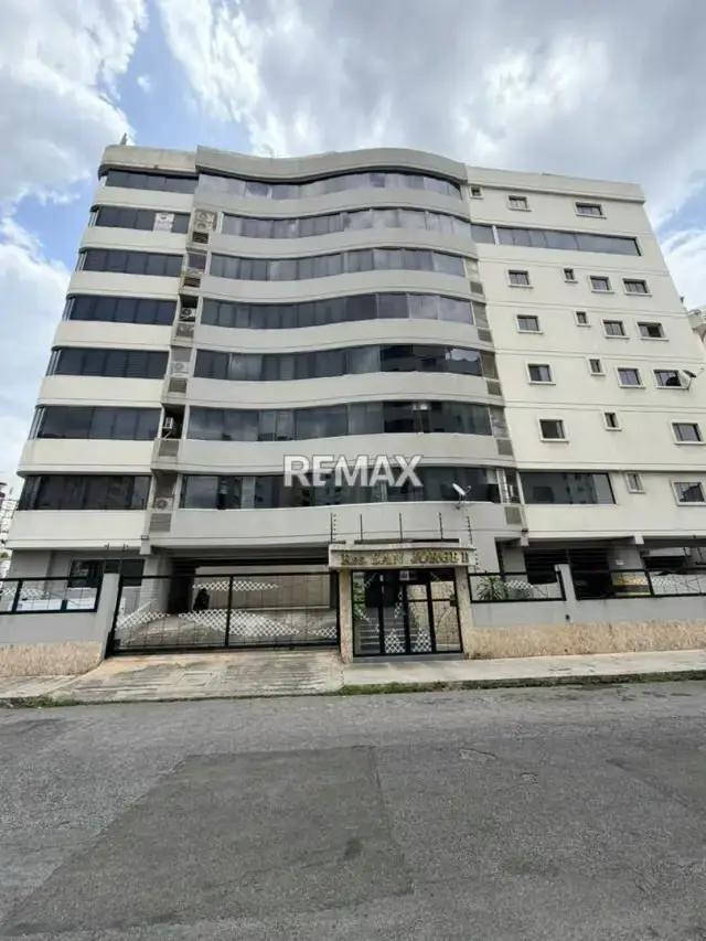 Apartamento en alquiler urb. la soledad