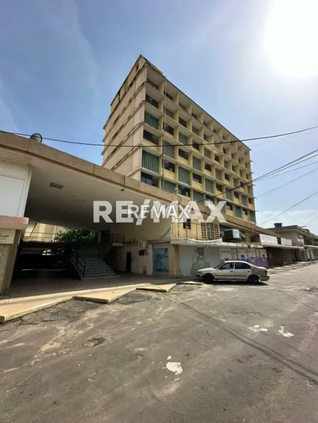 CENTRO COMERCIAL VILLA INÉS EN VENTA - 2
