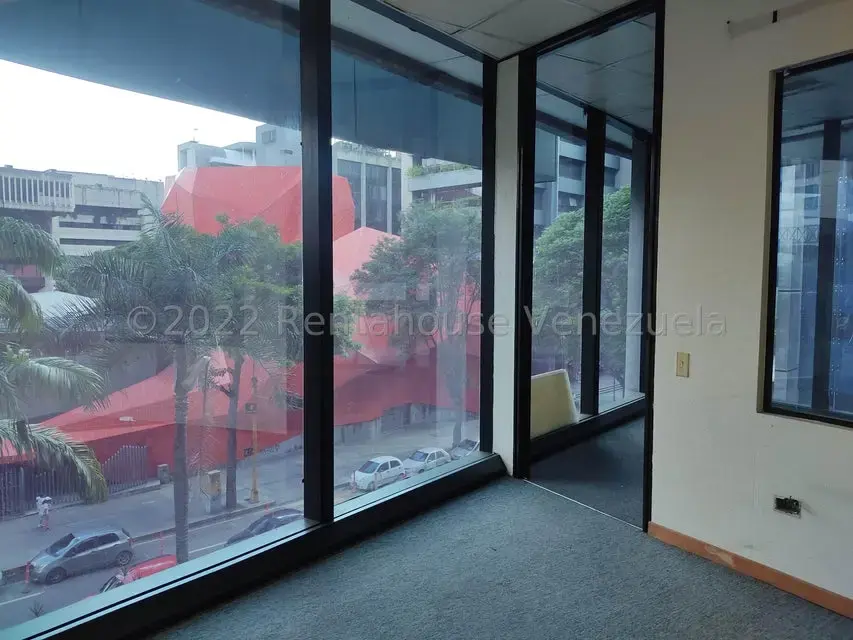 Local Comercial en Alquiler en El Rosal, Distrito Metropolitano - 11