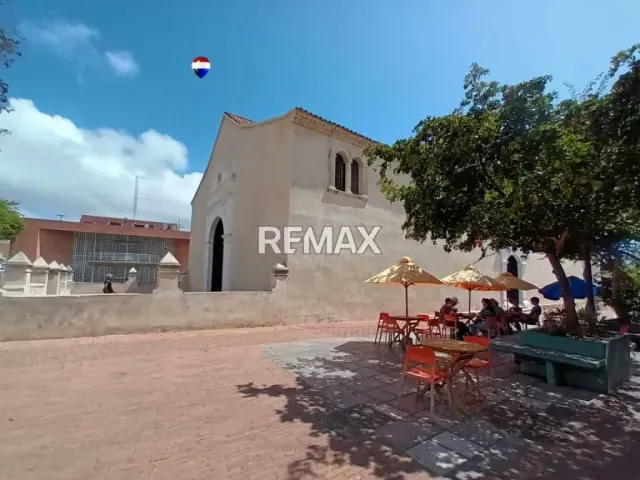 CASA UNIFAMILIAR, IDEAL PARA USO COMERCIAL MUY CERCA DEL CASCO HISTORICO EN LA ASUNCION - 18