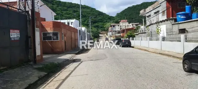 EXCELENTE LOCAL COMERCIAL MULTIFUNCIONAL EN OBRA GRIS, UBICADO EN PUERTO CABELLO - 11
