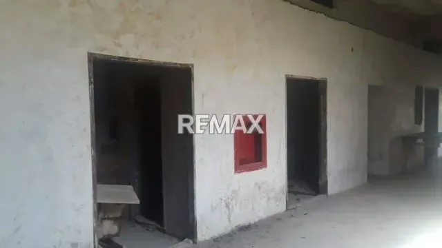 EXCELENTE LOCAL COMERCIAL MULTIFUNCIONAL EN OBRA GRIS, UBICADO EN PUERTO CABELLO - 5