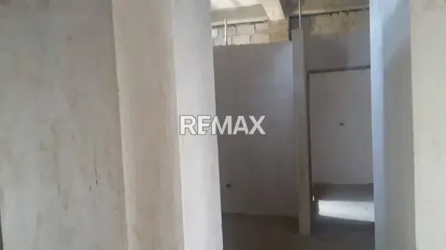 EXCELENTE LOCAL COMERCIAL MULTIFUNCIONAL EN OBRA GRIS, UBICADO EN PUERTO CABELLO - 7