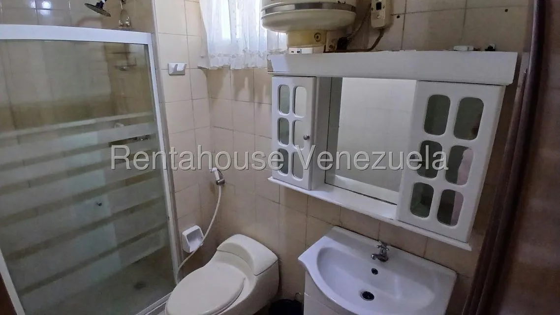 Apartamento (1 Nivel) en Alquiler en Zona Oeste, Lara - 29