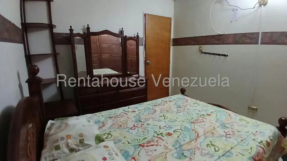 Apartamento (1 Nivel) en Alquiler en Zona Oeste, Lara - 32