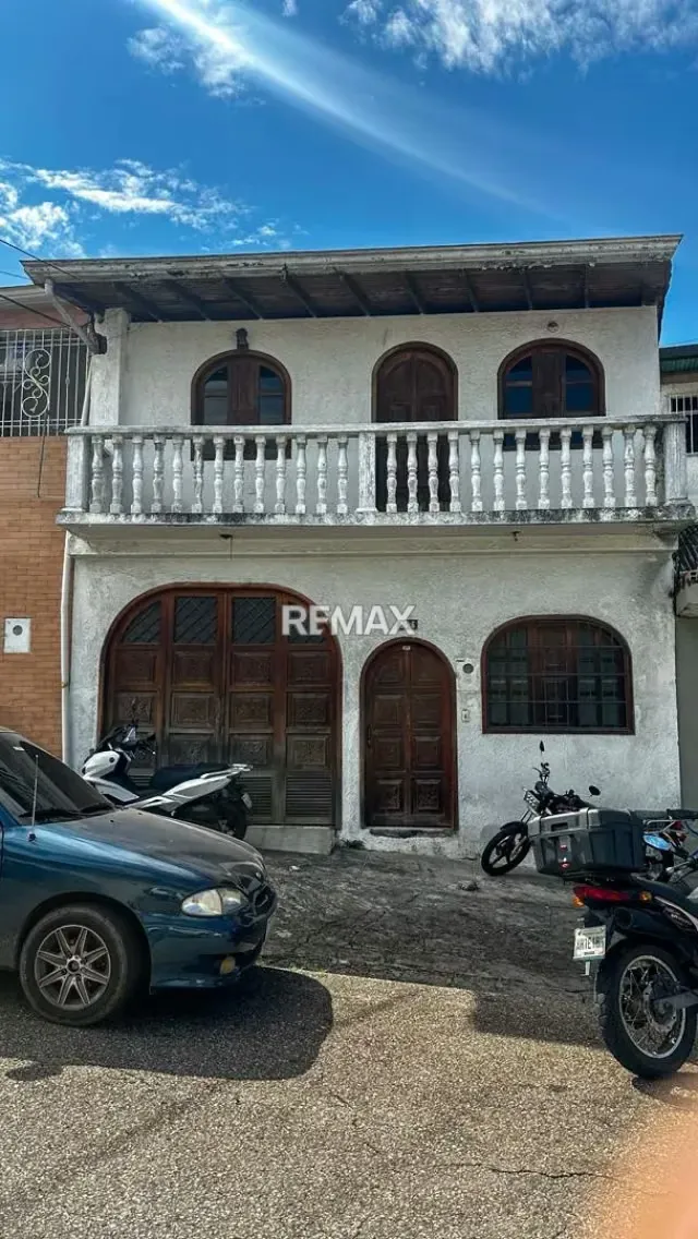 Casa en venta La Concordia, calle 4 bajando hacia el Registro mercantil