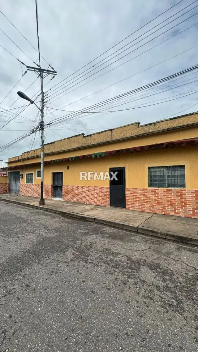 En Venta Centro Familiar ubicado en Guanare, Sector La Arenosa Carrera 10 entre Calles 12 y 13, Guanare, Portuguesa, Venezuela