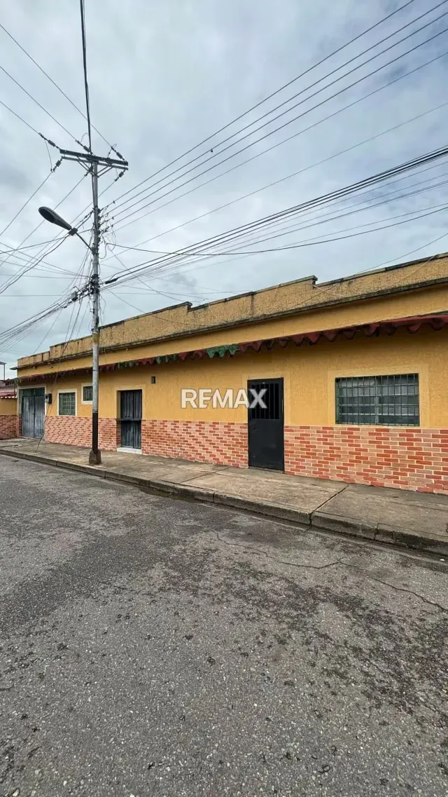 En Venta Centro Familiar ubicado en Guanare, Sector La Arenosa Carrera 10 entre Calles 12 y 13, Guanare, Portuguesa, Venezuela