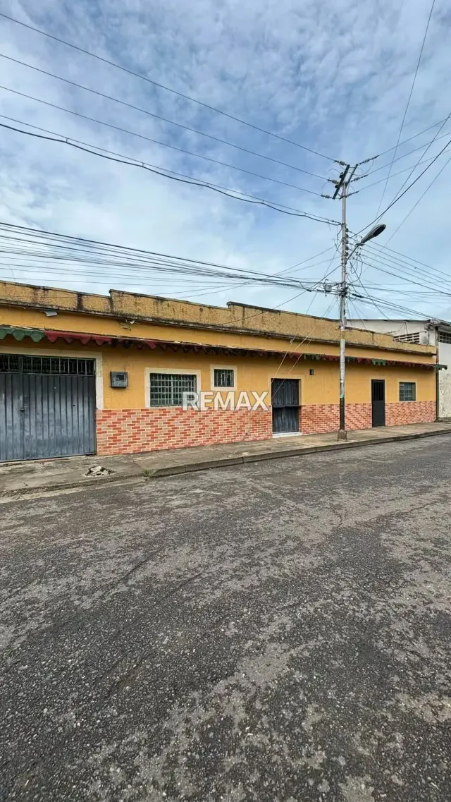 En Venta Centro Familiar ubicado en Guanare, Sector La Arenosa Carrera 10 entre Calles 12 y 13, Guanare, Portuguesa, Venezuela - 8