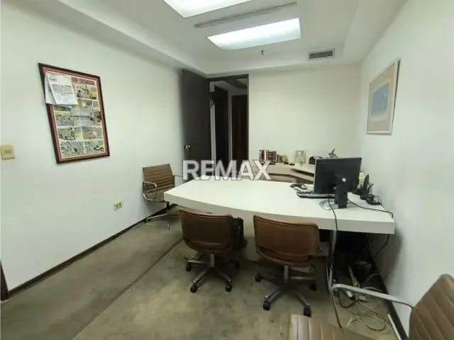 Oficina ubicada en la Av Urdaneta, en pleno corazon de Caracas. - 7