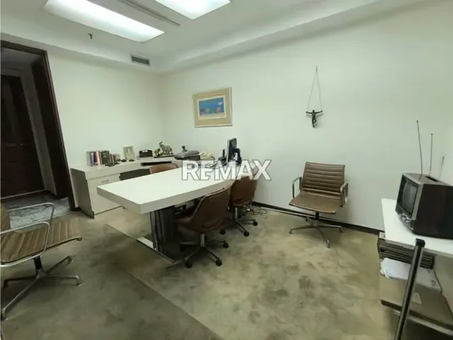 Oficina ubicada en la Av Urdaneta, en pleno corazon de Caracas. - 10