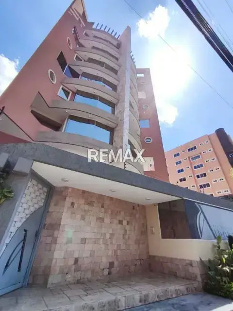 APARTAMENTO EN ALQUILER URBANIZACIÓN LA ARBOLEDA