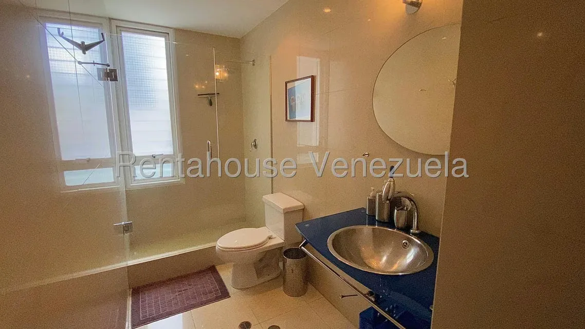 Apartamento (Duplex) en Venta en Los Naranjos de Las Mercedes, Distrito Metropolitano - 24