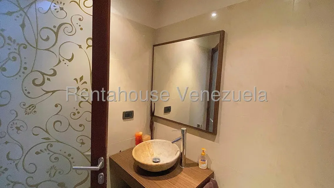 Apartamento (Duplex) en Venta en Los Naranjos de Las Mercedes, Distrito Metropolitano - 25