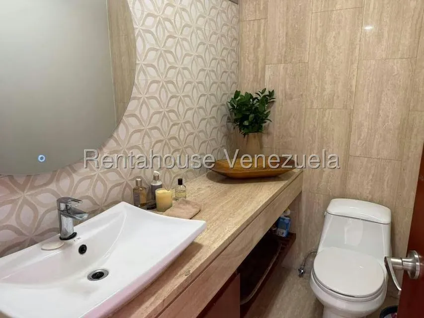 Apartamento (1 Nivel) en Alquiler en La Castellana, Distrito Metropolitano - 13