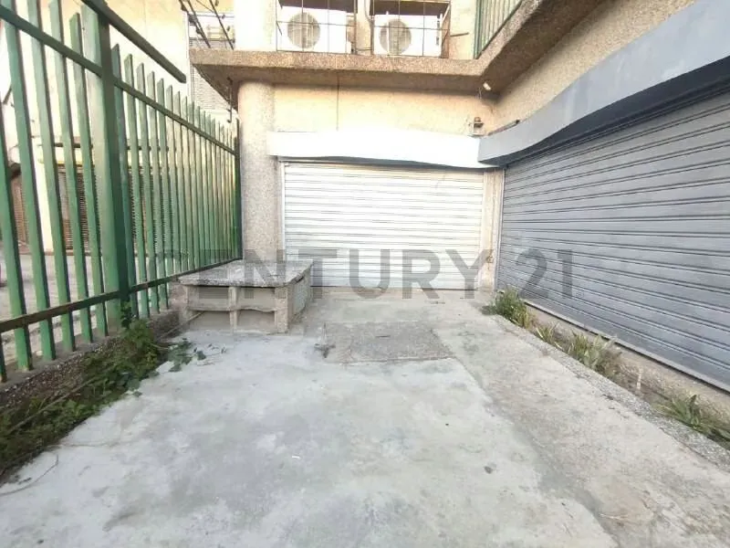 Local Comercial en Venta Ubicado en Guatire - C.C. Daymar - 11