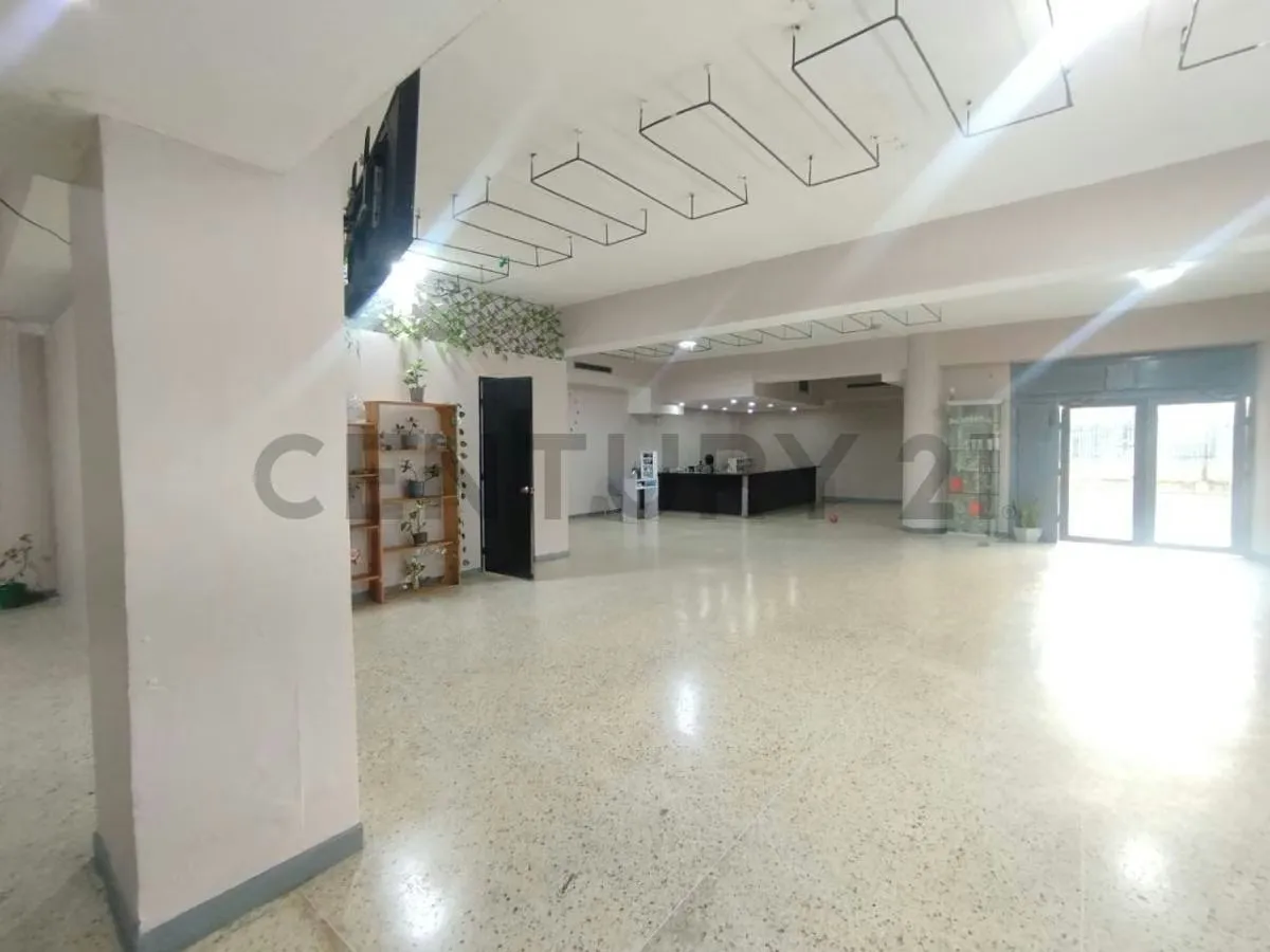 Local Comercial en Venta Ubicado en Guatire - C.C. Daymar - 6