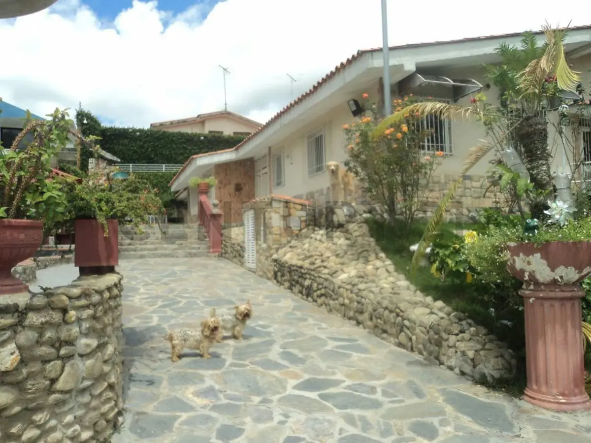 Casa-Quinta en zona exclusiva y privilegiada con excelente clima de Montaña - 2