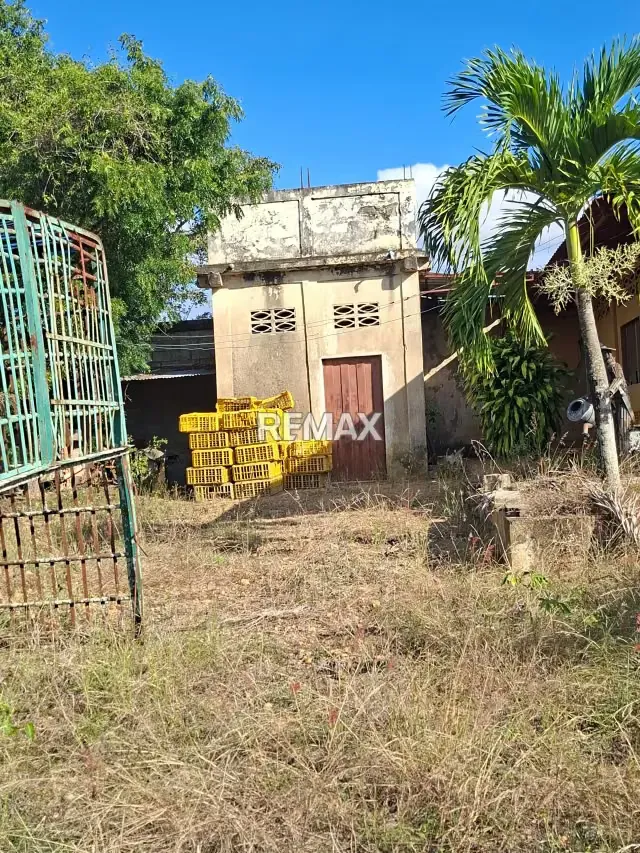En venta Casa con Galpón y Terreno en la zona Norte de Barquisimeto - 4